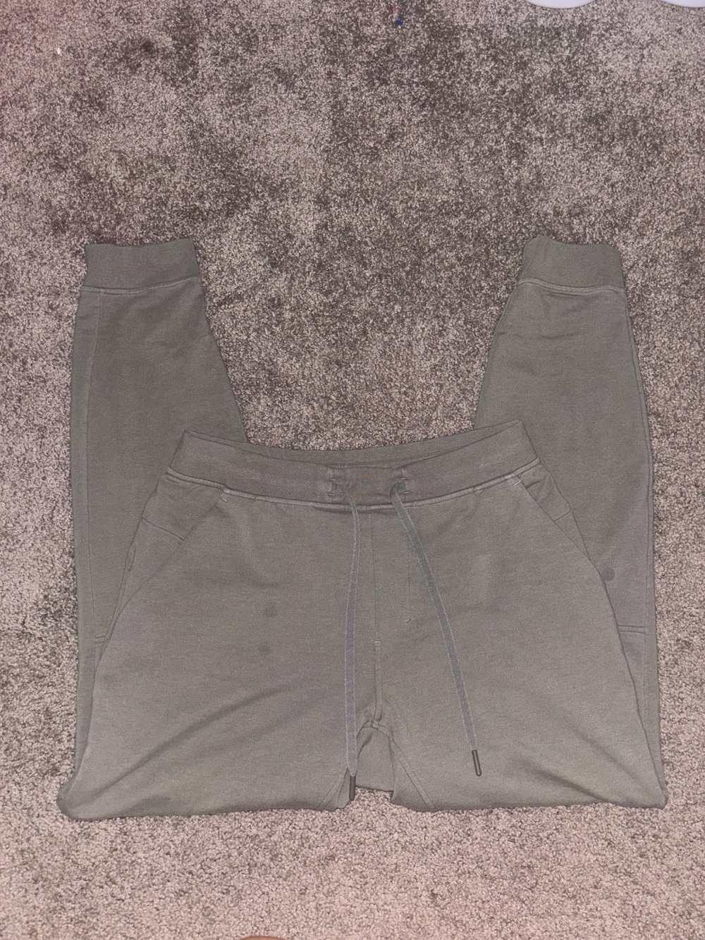 Lululemon Men's Olive Green Jogger Sweatpants - Casual Drawstring Pants